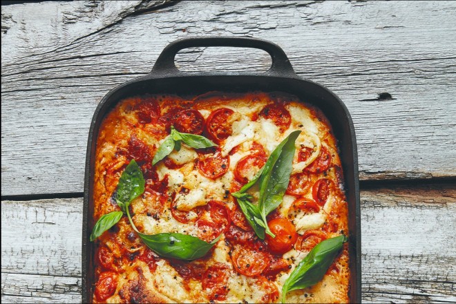 Tinas lasagne «pronto» med tomat, salami og basilium Oppskrift