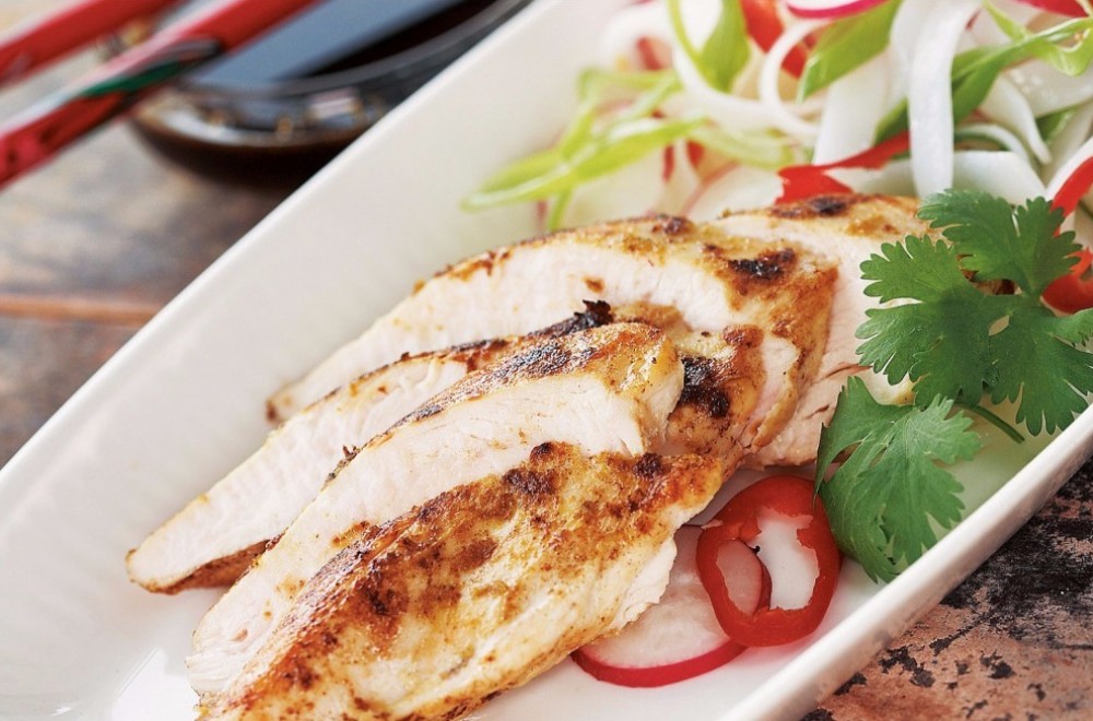 Thaistekt kylling med nudelsalat Oppskrift
