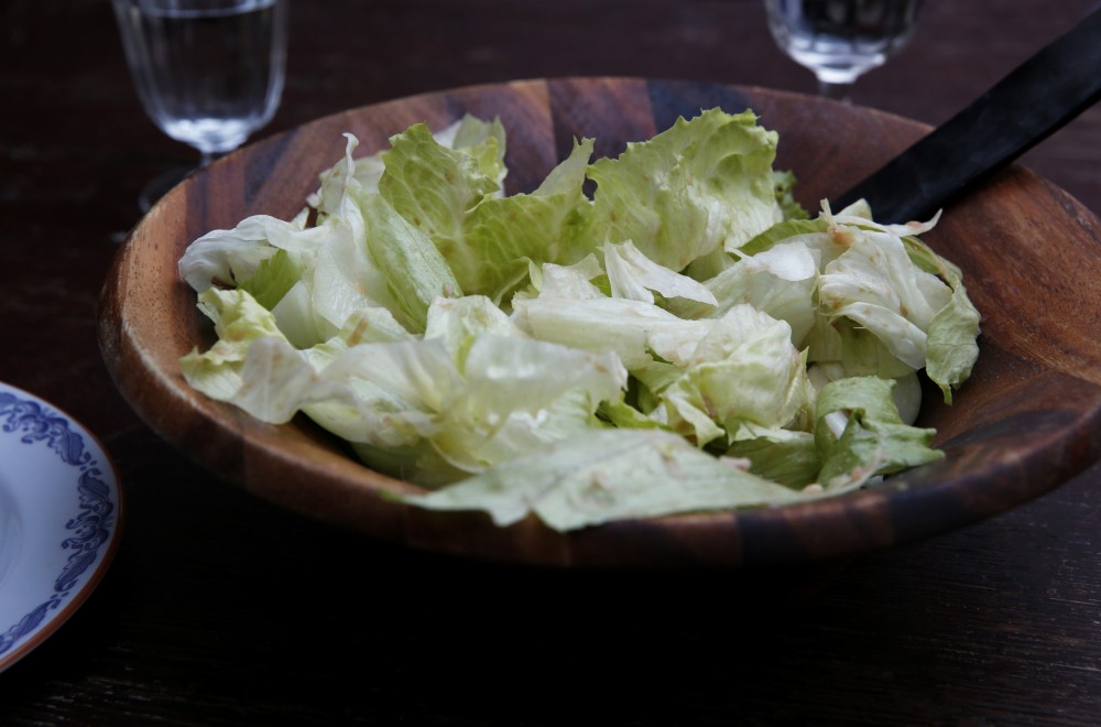 Viestads perfekte, grønne salat med hjemmelaget vinaigrette Oppskrift