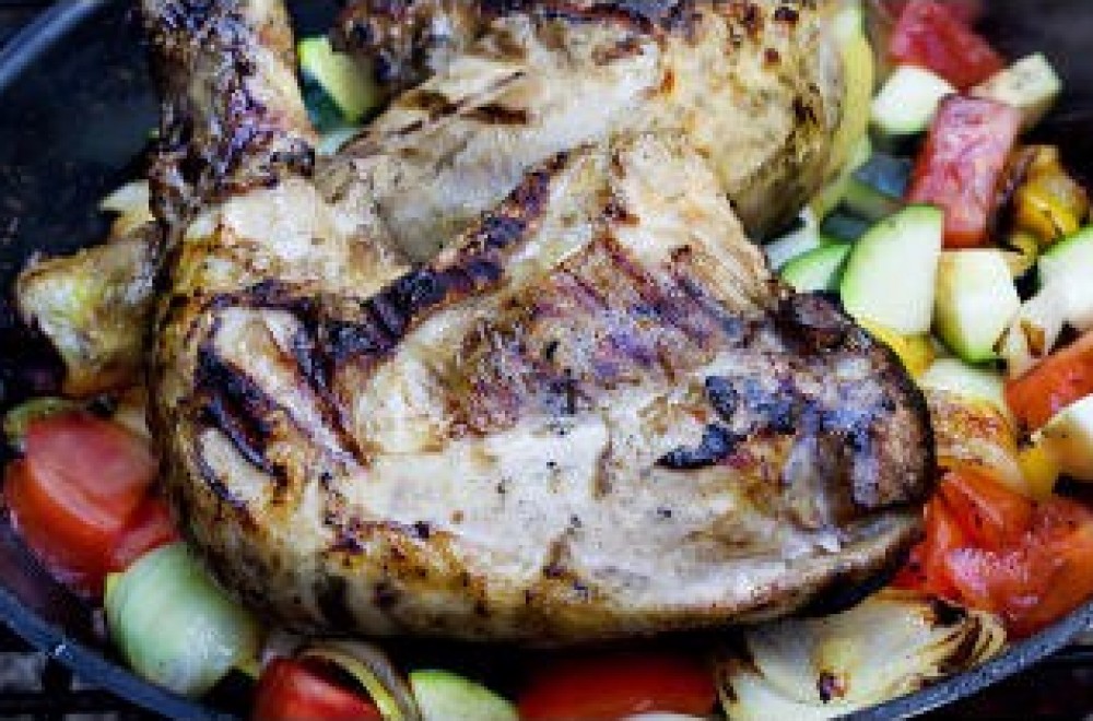 Grillet liveche-kylling med grønnsaker Oppskrift